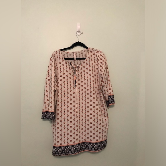 Moa Pattern Tunic - Picture 2 of 10